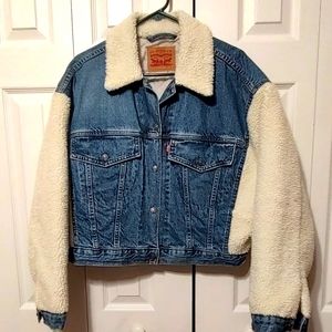 Women's Levi's Jacket size Large (fits like X-large)